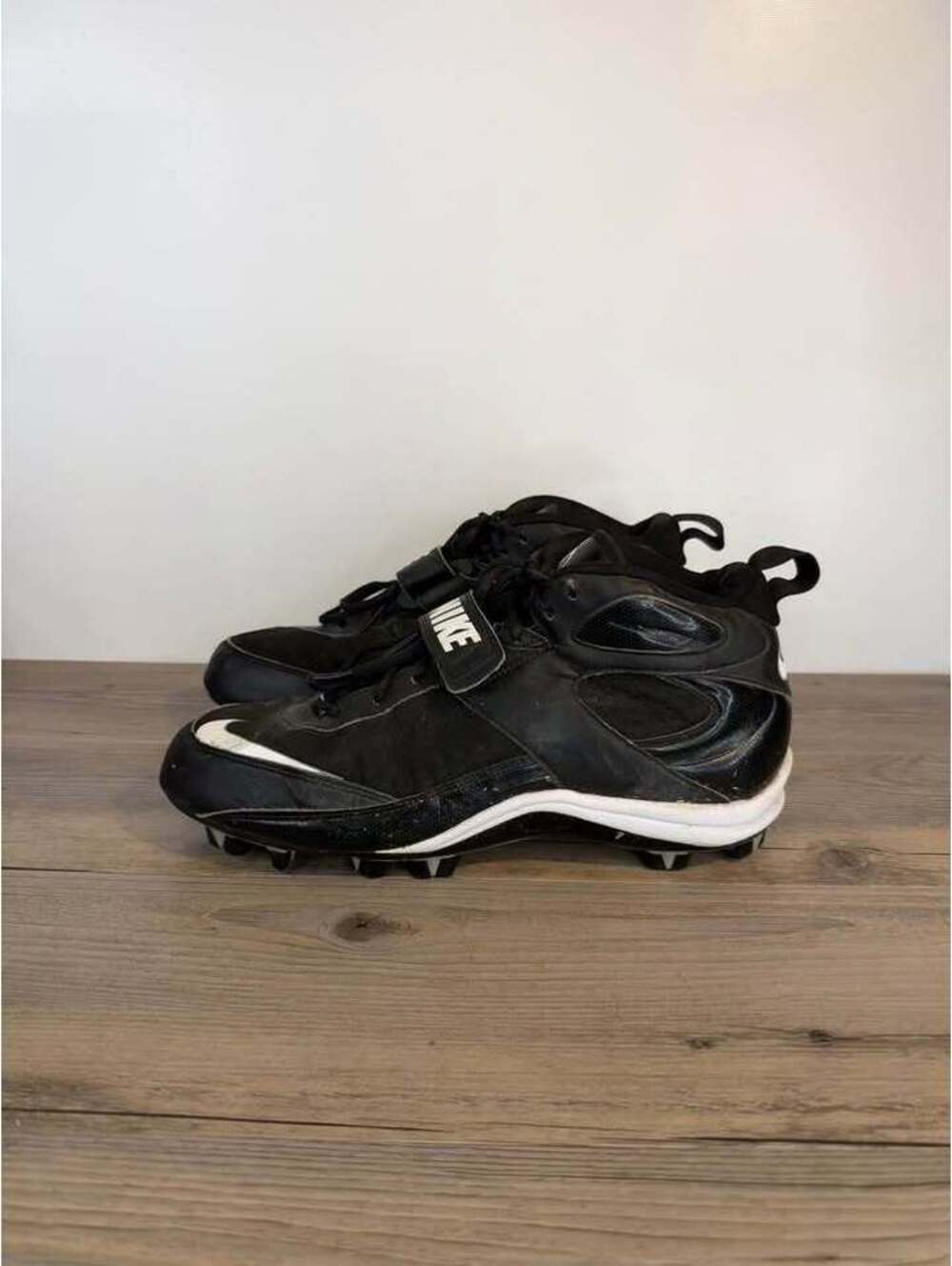Nike Air Land Shark Football Cleats Black Mid Strap Mens Size 11.5 315789-011